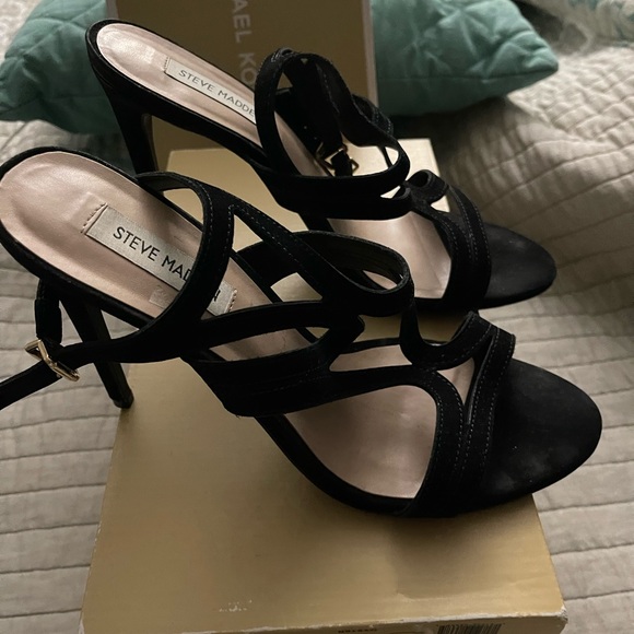 Black suede sandal size 9 - Picture 3 of 3